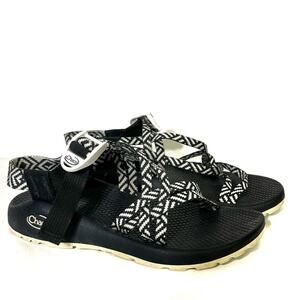 Chaco ZX1 Black and White Sport Sandals Size 5 EUC